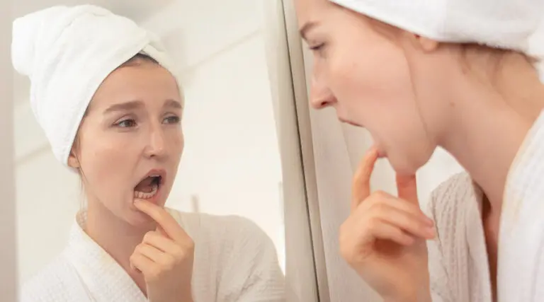Dentinogenesis Imperfecta: Signs, Symptoms, and Treatment